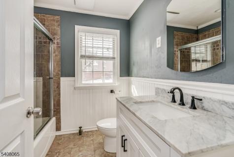 108 Lake Avenue Newton NJ 07860