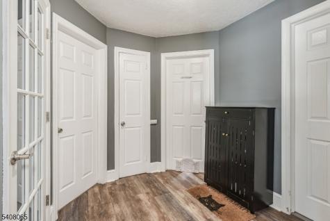 108 Lake Avenue Newton NJ 07860