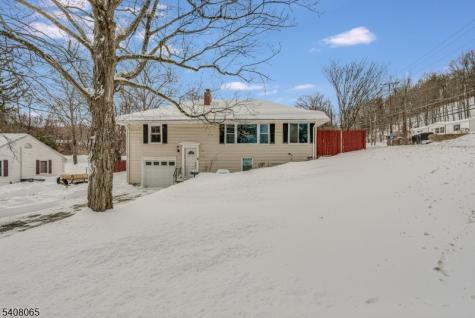 108 Lake Avenue Newton NJ 07860