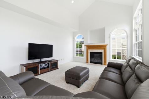 14 Rue Cezanne Franklin NJ 08873