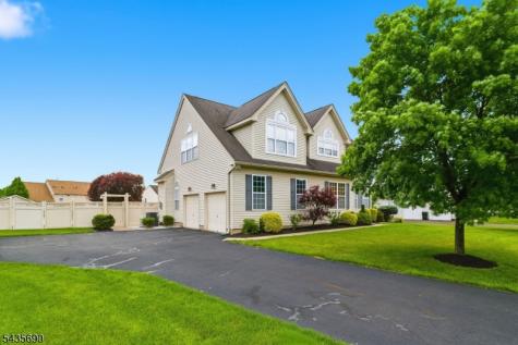 14 Rue Cezanne Franklin NJ 08873