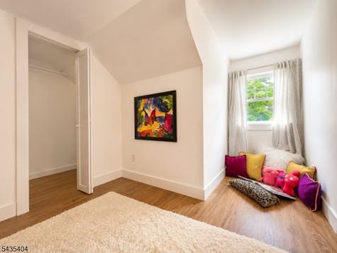 27 Grandview Drive Wayne NJ 07470