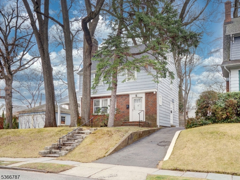 21 Edgewood Road East Orange NJ 07017