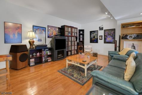 15 Skytop Drive Denville NJ 07834