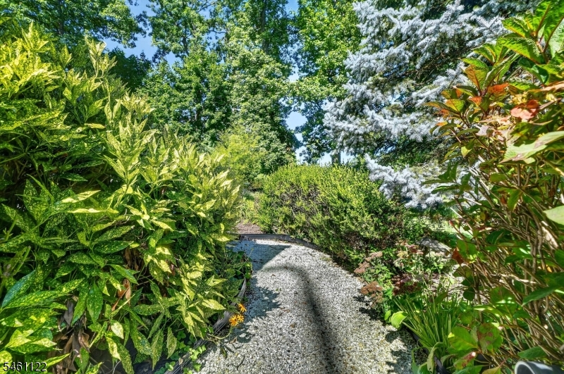 11 Jeffrie Trail Hanover NJ 07981