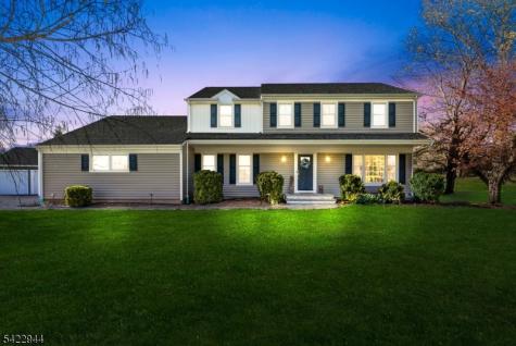 52 Country Squire Way Branchburg NJ 08876