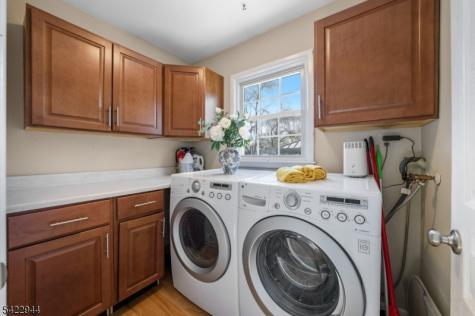 52 Country Squire Way Branchburg NJ 08876