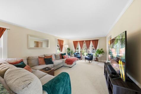 52 Country Squire Way Branchburg NJ 08876