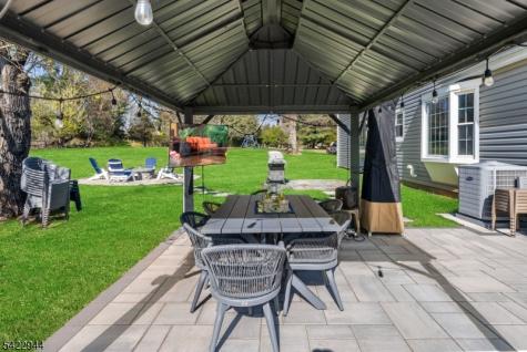 52 Country Squire Way Branchburg NJ 08876