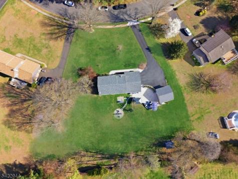 52 Country Squire Way Branchburg NJ 08876
