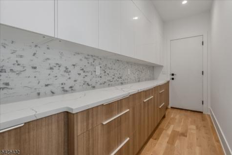 9 Midvale Drive Warren NJ 07059