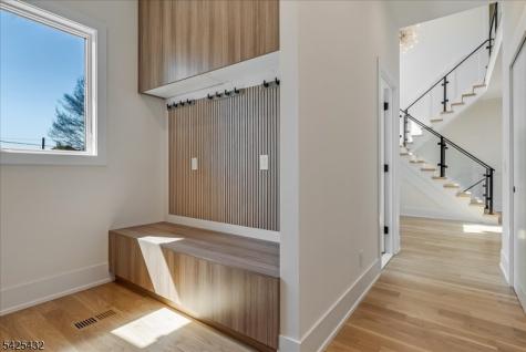 9 Midvale Drive Warren NJ 07059