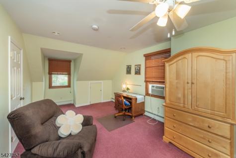 31 Stanley Court North Haledon NJ 07508