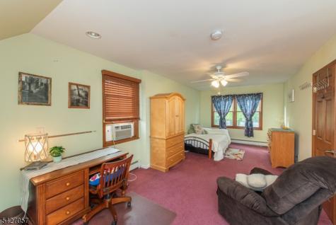31 Stanley Court North Haledon NJ 07508