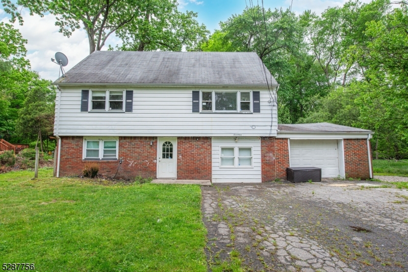 17 Oakwood Avenue Pequannock NJ 07440