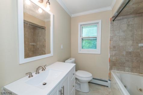 17 Oakwood Avenue Pequannock NJ 07440