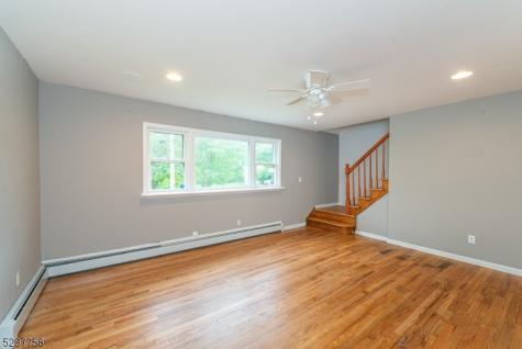 17 Oakwood Avenue Pequannock NJ 07440