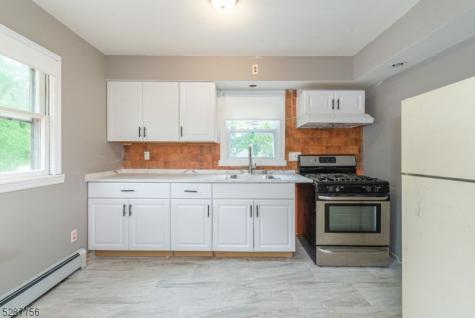 17 Oakwood Avenue Pequannock NJ 07440