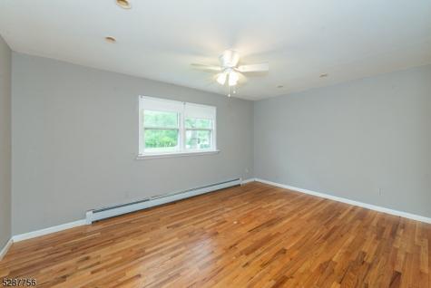 17 Oakwood Avenue Pequannock NJ 07440