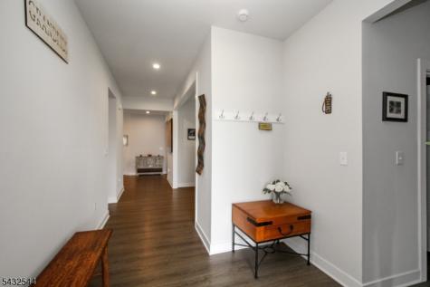 21 Harris Hawk Road Washington NJ 07882