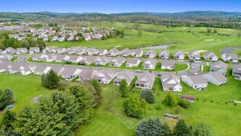 21 Harris Hawk Road Washington NJ 07882