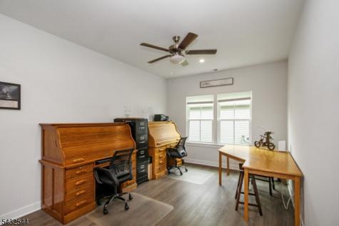 21 Harris Hawk Road Washington NJ 07882
