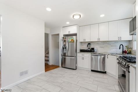 218 Schillaci Lane South Plainfield NJ 07080