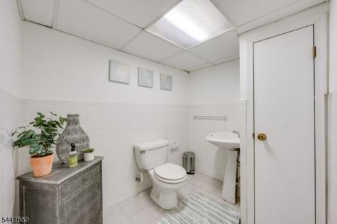19 Buckingham Road West Orange NJ 07052