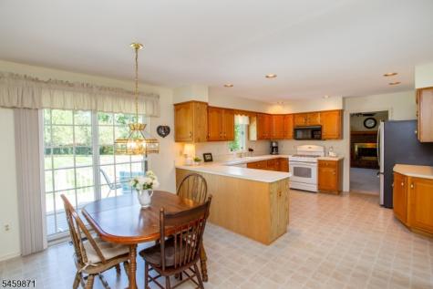 25 Farmhouse Road Alexandria NJ 08848