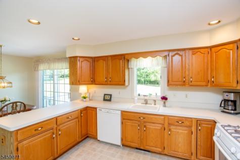 25 Farmhouse Road Alexandria NJ 08848