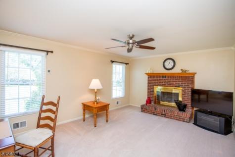 25 Farmhouse Road Alexandria NJ 08848