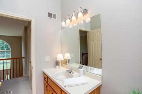 25 Farmhouse Road Alexandria NJ 08848
