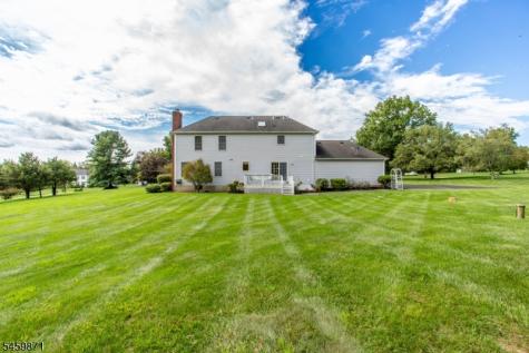 25 Farmhouse Road Alexandria NJ 08848