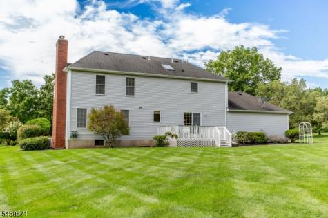 25 Farmhouse Road Alexandria NJ 08848