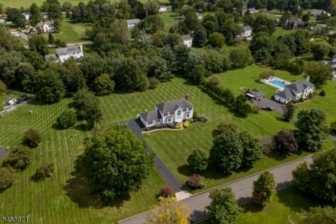 25 Farmhouse Road Alexandria NJ 08848