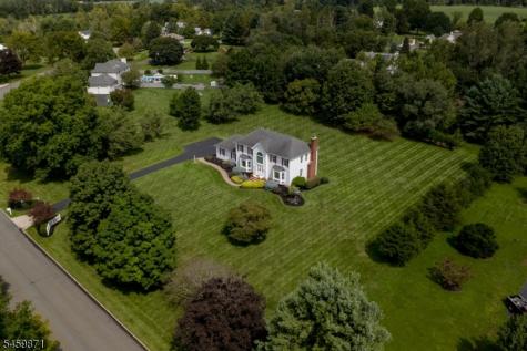 25 Farmhouse Road Alexandria NJ 08848