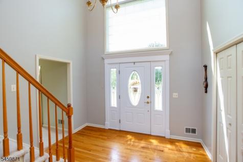 25 Farmhouse Road Alexandria NJ 08848