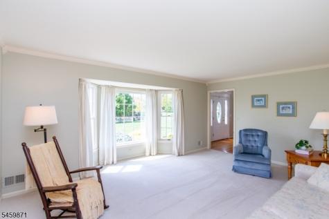 25 Farmhouse Road Alexandria NJ 08848