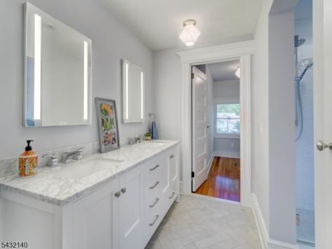 521 Belleville Avenue Glen Ridge Boro NJ 07028