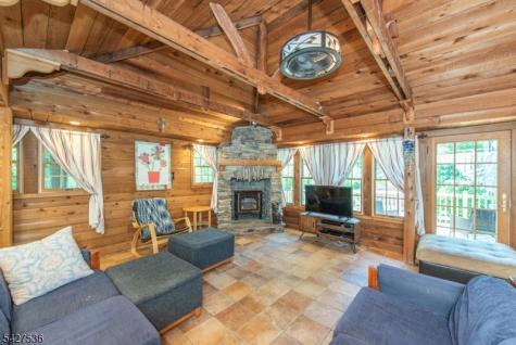 24 Brookvale Road Kinnelon NJ 07405