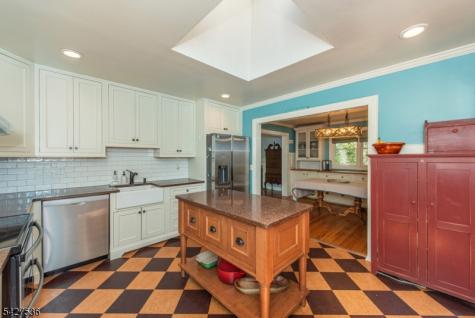 24 Brookvale Road Kinnelon NJ 07405