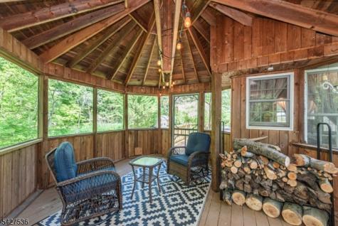24 Brookvale Road Kinnelon NJ 07405