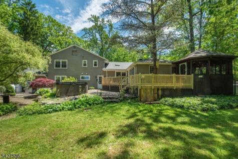 24 Brookvale Road Kinnelon NJ 07405