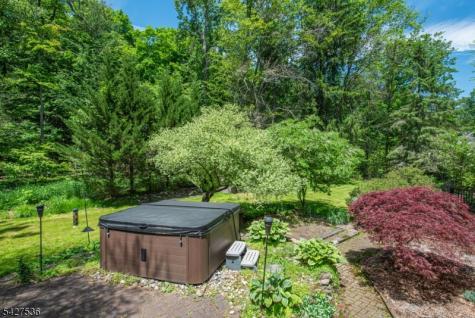 24 Brookvale Road Kinnelon NJ 07405