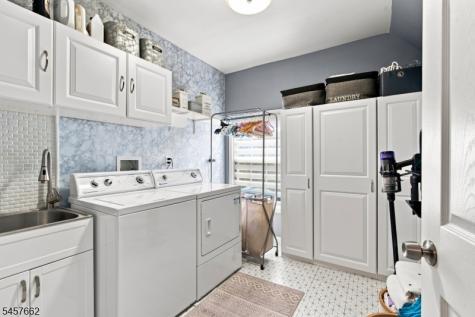 354 Highland Avenue City Of Orange NJ 07050