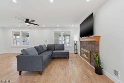 240 Crawford Place Elizabeth NJ 07208