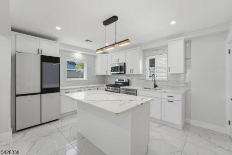 240 Crawford Place Elizabeth NJ 07208