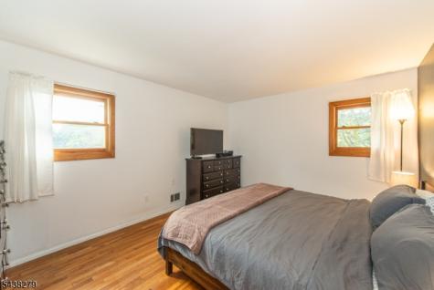 6 Honeyman Drive Roxbury NJ 07876
