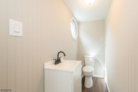 6 Honeyman Drive Roxbury NJ 07876