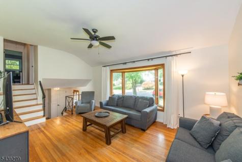 6 Honeyman Drive Roxbury NJ 07876